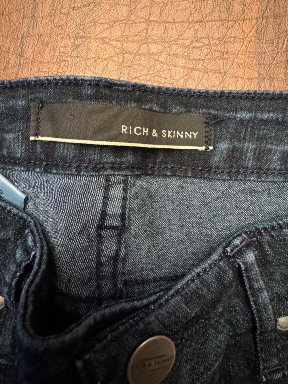 Rich & Skinny Women's Dark Wash Skinny Jeans Size 27, Stretch Denim, 28" Inseam - Picture 3 of 9